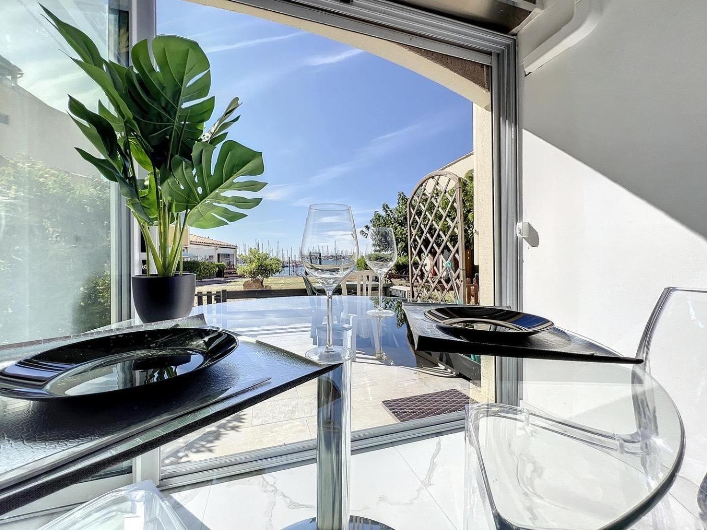Prestige Avec Terrase, Ile Des Pecheurs, Vue Port *